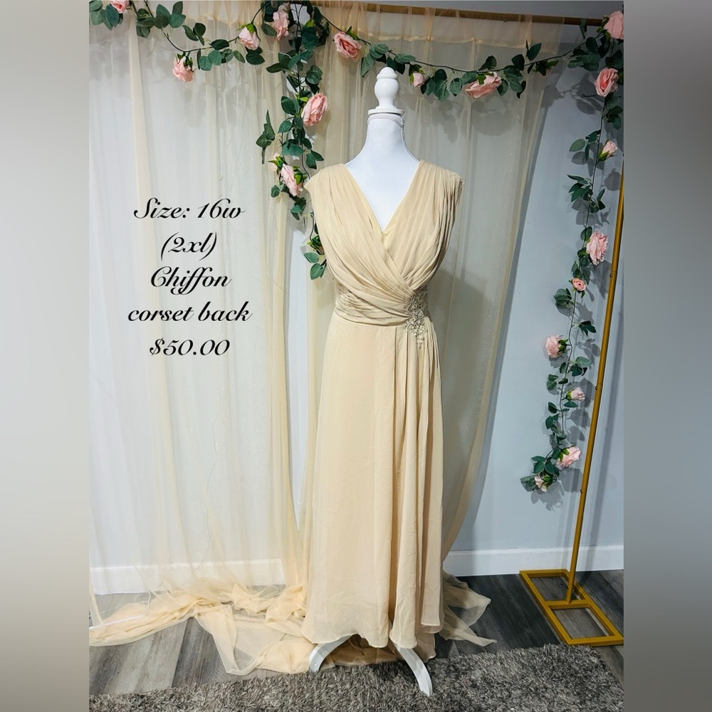 Elegant Cream Chiffon Maxi Dress